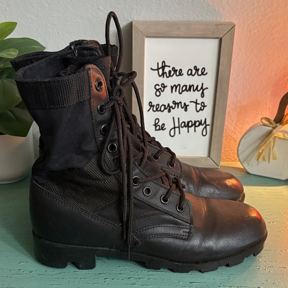 Black Combat Boots Rothco  Mens SZ 7 R box 16